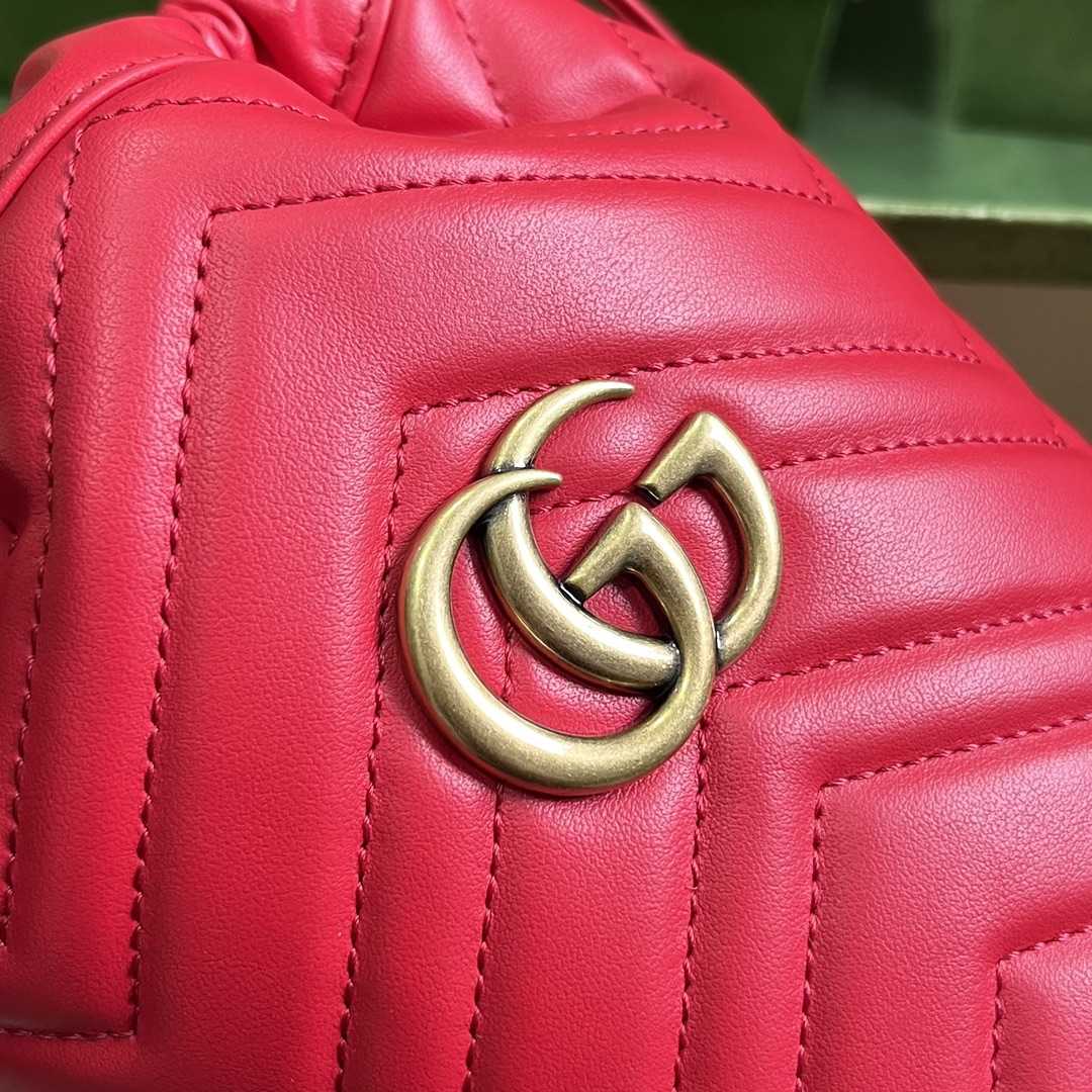 Gucci GG Marmont Matelassé Mini Bucket Bag  (19-17-13cm) - DopestKickz