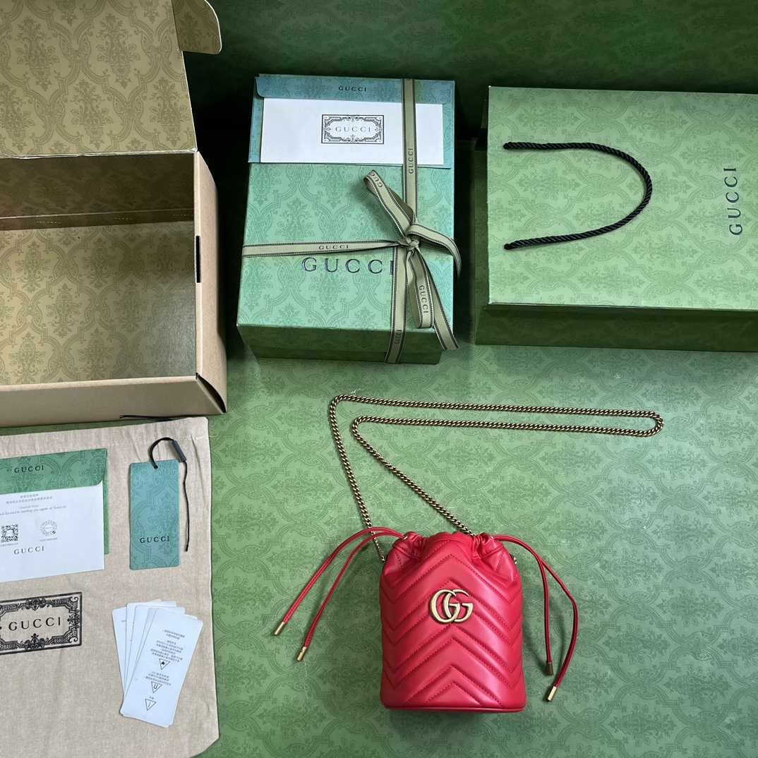 Gucci GG Marmont Matelassé Mini Bucket Bag  (19-17-13cm) - DopestKickz