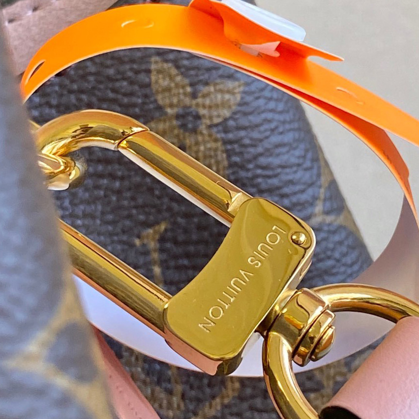 Louis Vuitton Néonoé (26 x 26 x 17.5cm) M44022 - DopestKickz