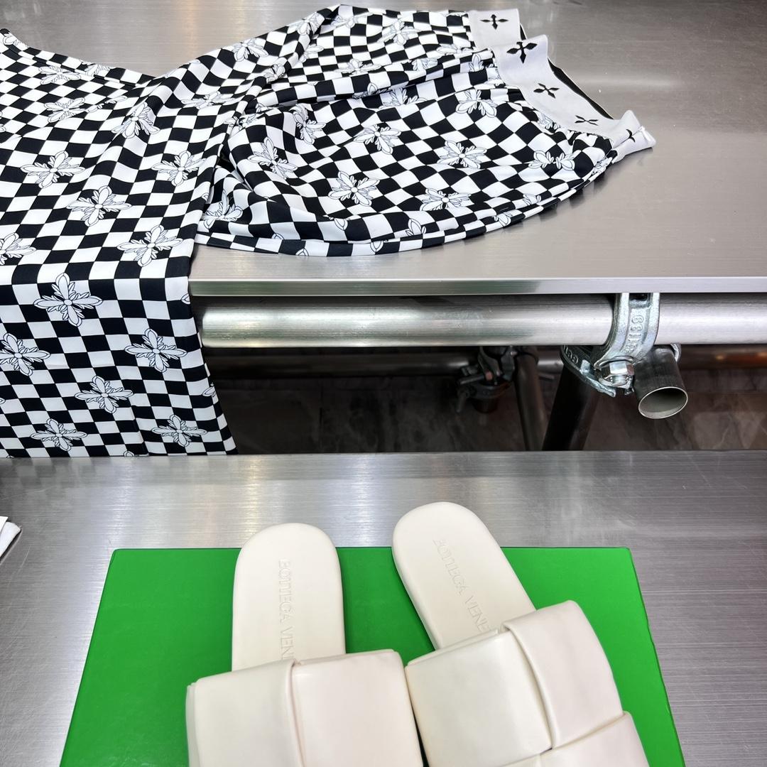 Bottega Veneta Patch Flat Mule - DopestKickz