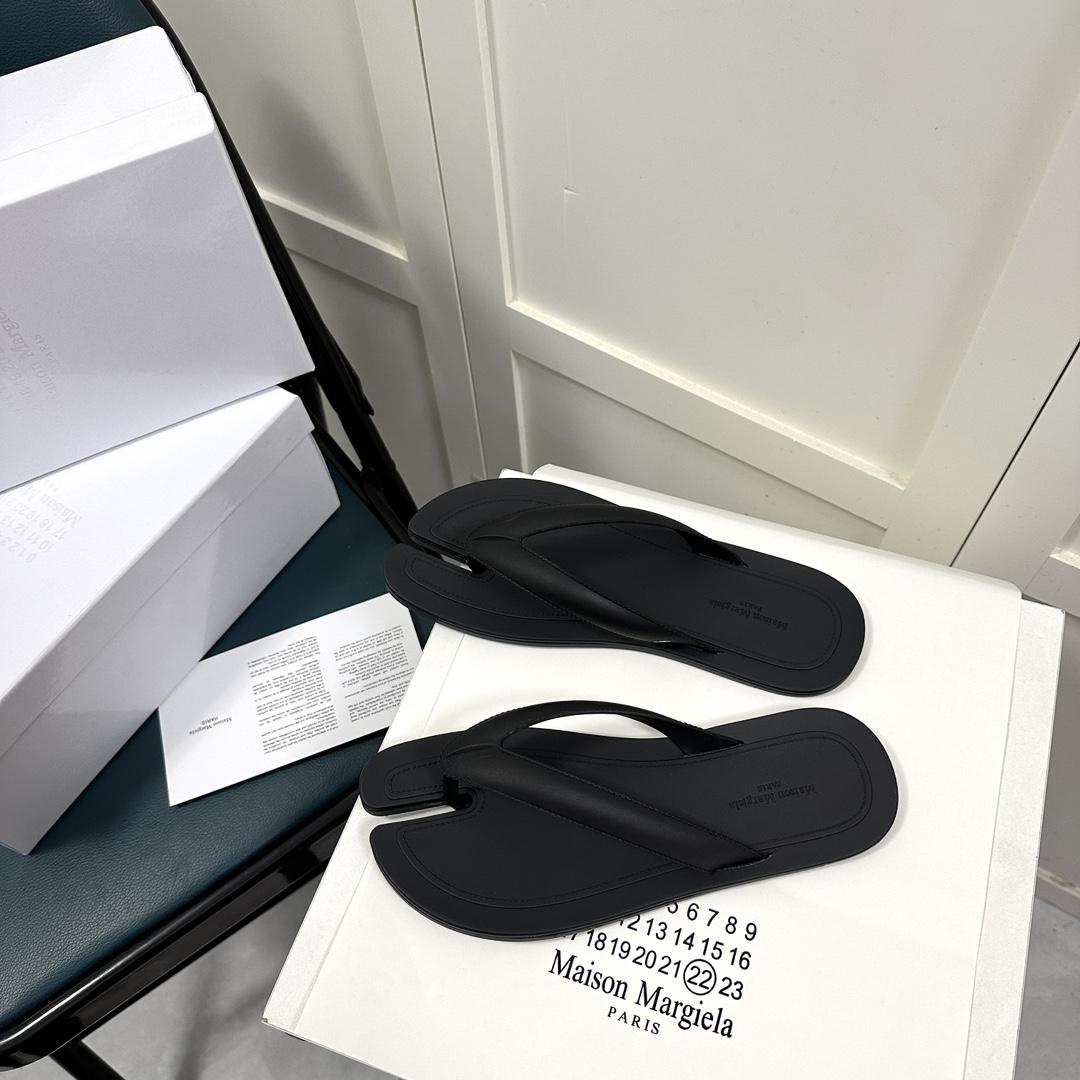 Maison Margiela Tabi Open-Toe Flip-Flops - DopestKickz