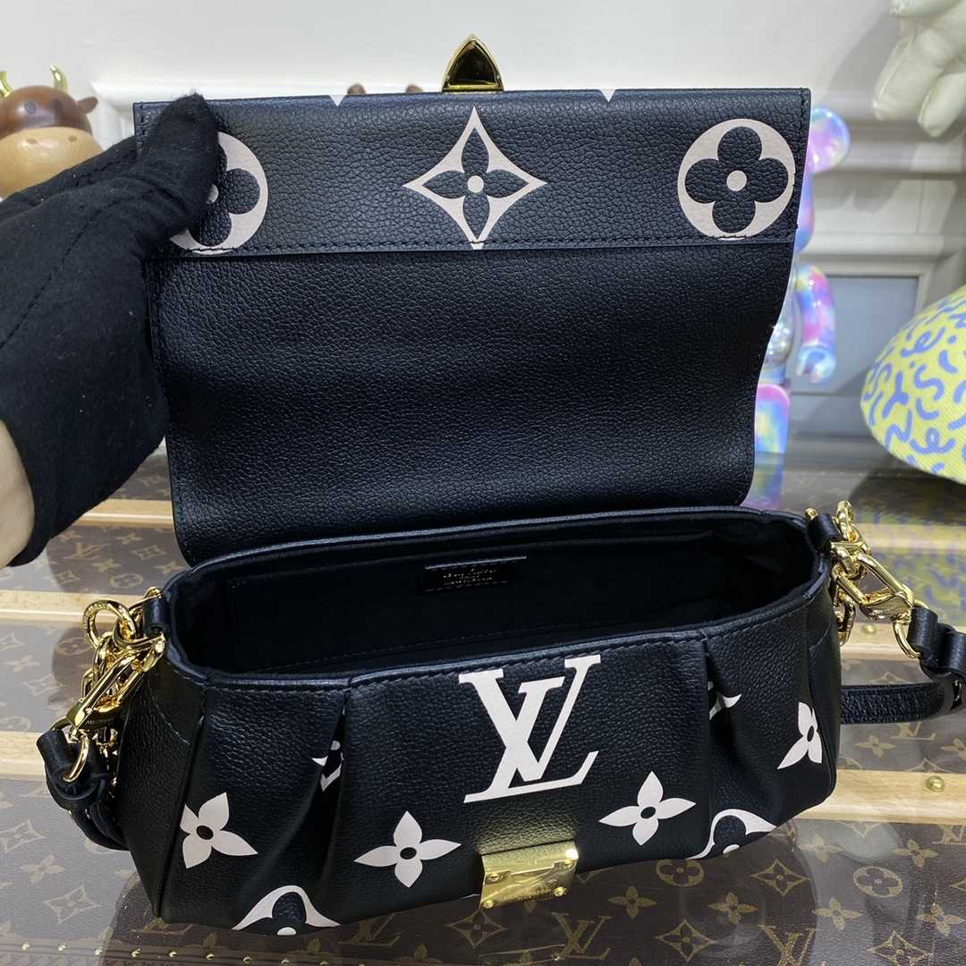 Louis Vuitton Favorite(24 x 14 x 9cm)    M45859 - DopestKickz