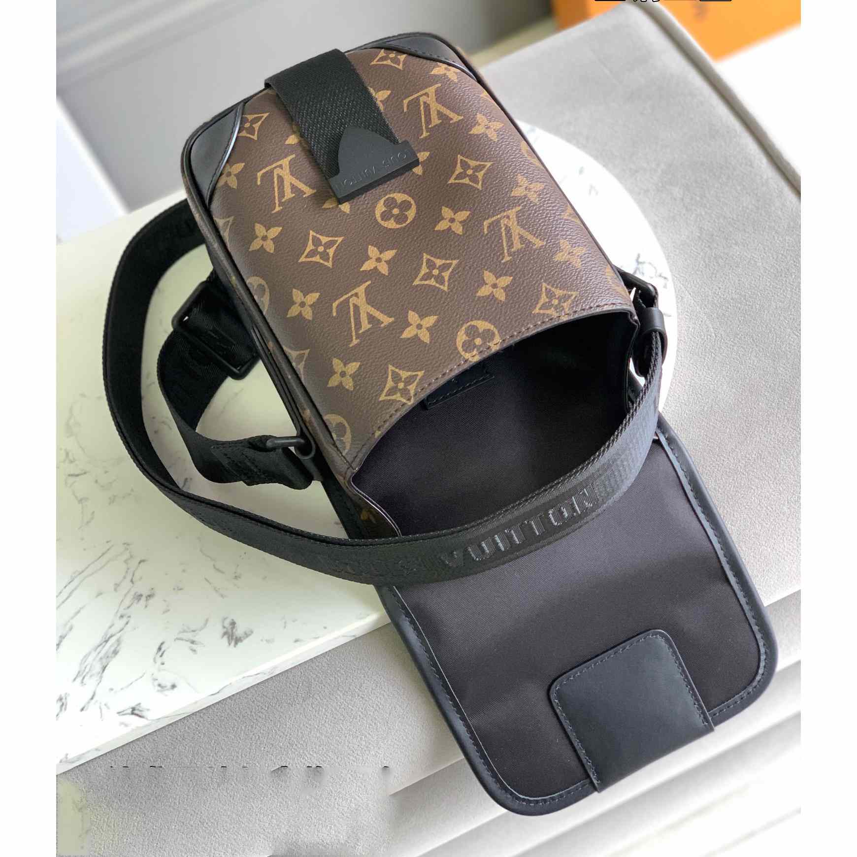 Louis VuittonArchy Messenger PM(16x22x7CM)   M46442 - DopestKickz