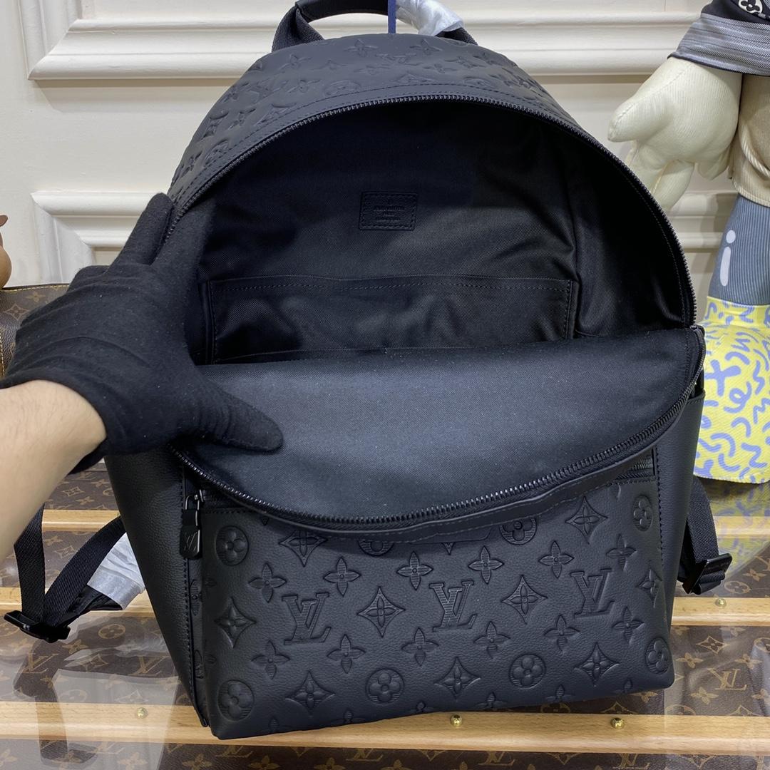 Louis Vuitton Discovery Backpack (29*38*20cm)    M46553 - DopestKickz