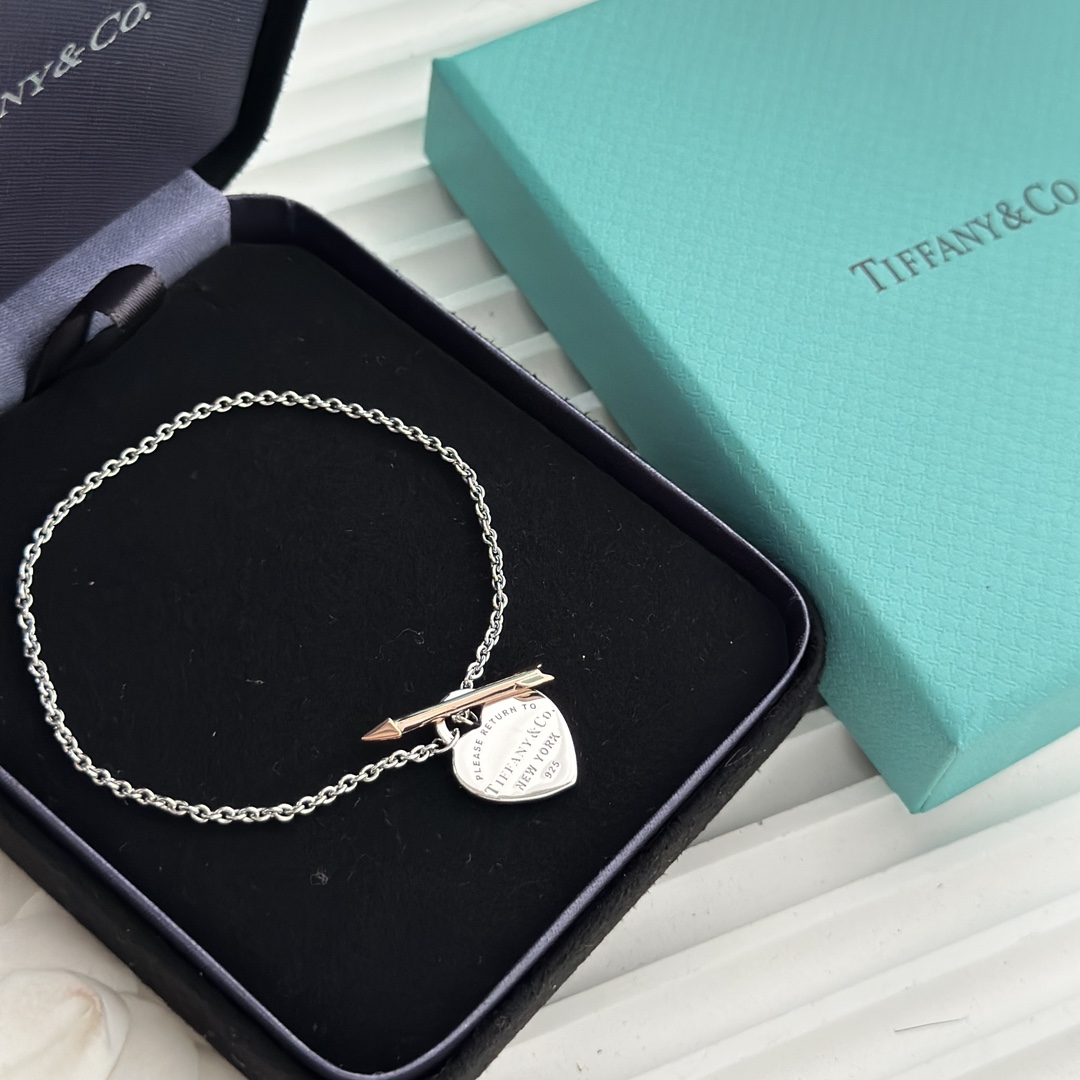 Tiffany&CO Lovestruck Heart Tag Bracelet - DopestKickz