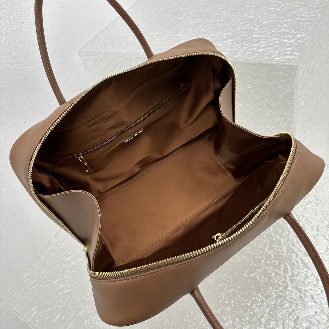 Miu Miu Leather Top-handle Bag - DopestKickz