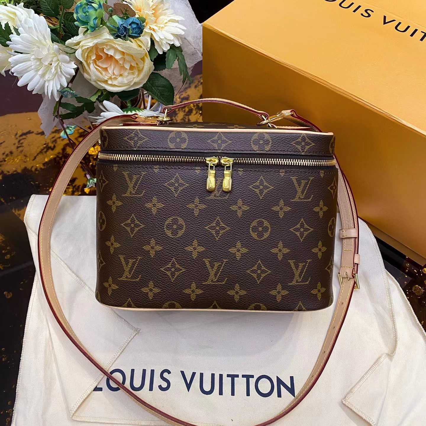 Louis Vuitton Nice BB Toiletry Pouch(24-14-17cm)  M42265 - DopestKickz