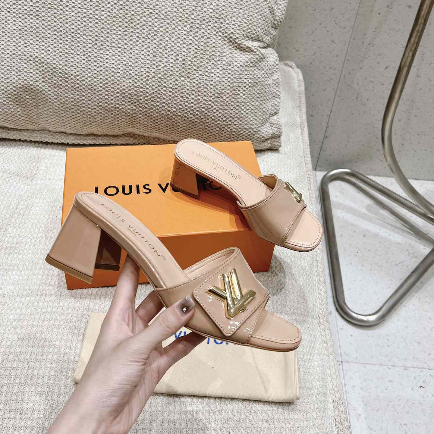 Louis Vuitton Shake Mule   1ABID2 - DopestKickz