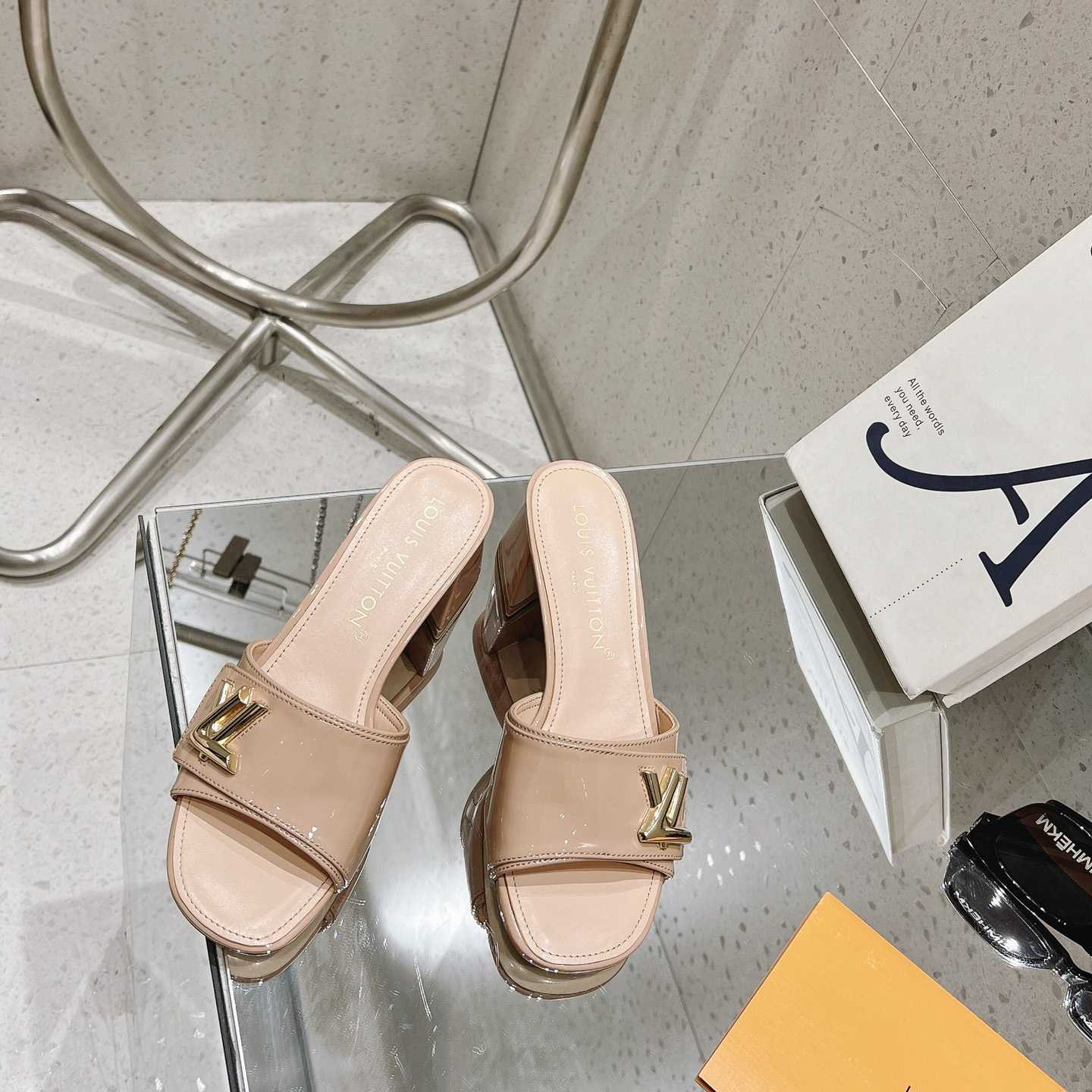 Louis Vuitton Shake Mule   1ABID2 - DopestKickz