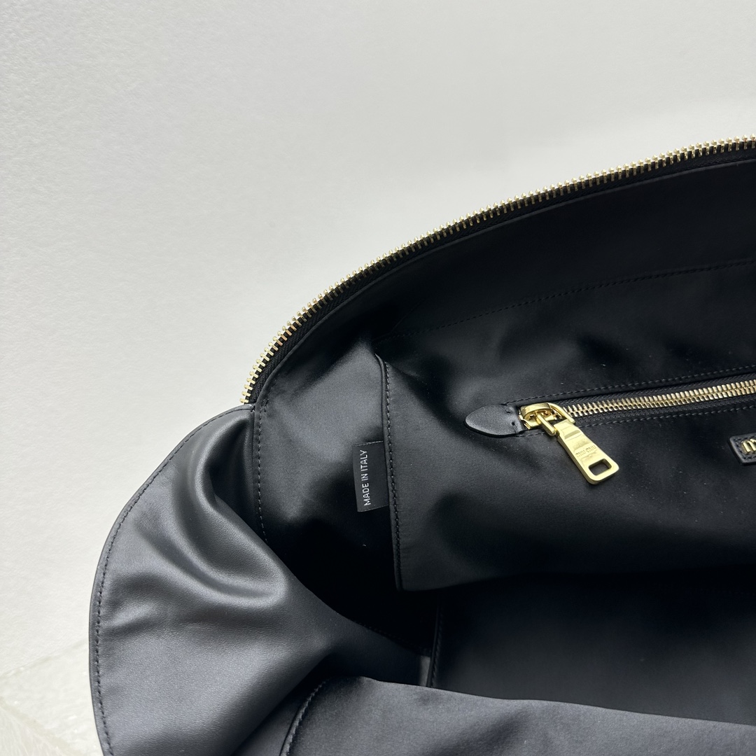 Miu Miu Leather Top-handle Bag - DopestKickz