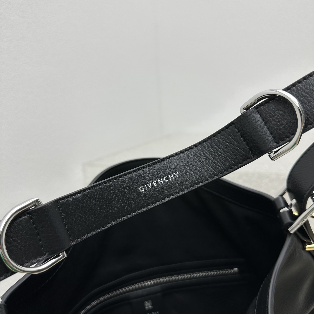 Givenchy Medium Voyou Bag In Leather(32-37-6.5cm) - DopestKickz