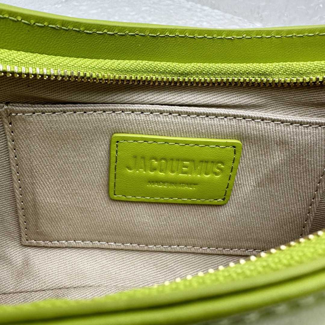 Jacquemus Le Bisou Mousqueton Carabiner Strap Shoulder Bag - DopestKickz