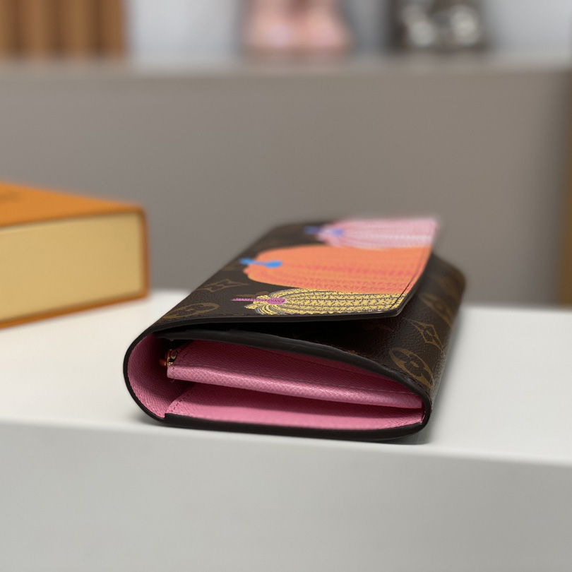Louis Vuitton LV x YK Sarah Wallet (19 x 10.5 x 2 cm)    M82114 - DopestKickz