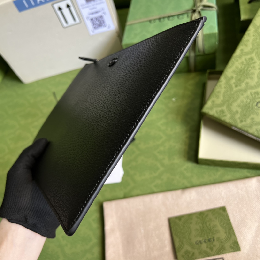 Gucci GG Marmont Pouch(30.5*21*1.5cm) - DopestKickz