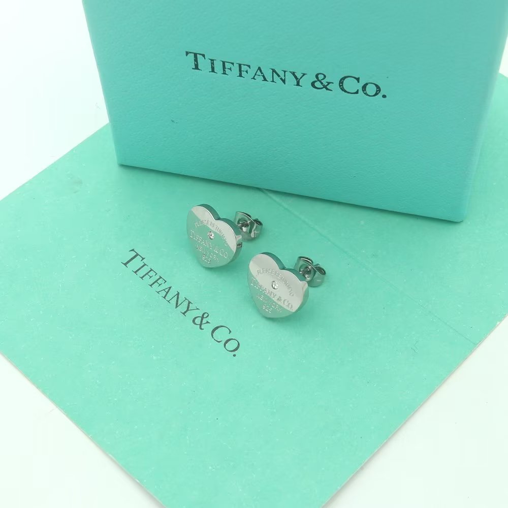 Tiffany&CO Heart Tag Earrings - DopestKickz