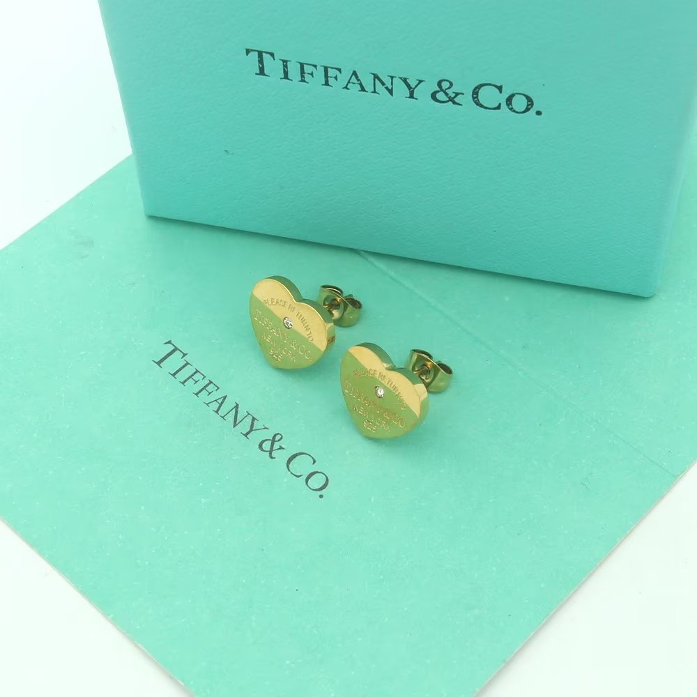 Tiffany&CO Heart Tag Earrings - DopestKickz