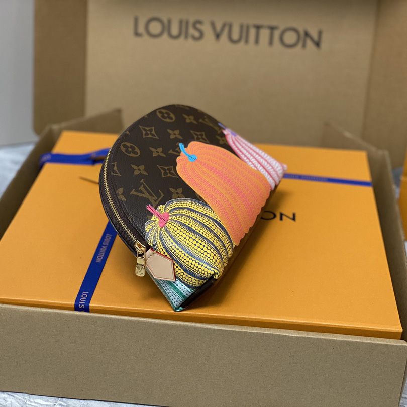 Louis Vuitton LV x YK Cosmetic Pouch (24×17×6 cm)        M46472 - DopestKickz