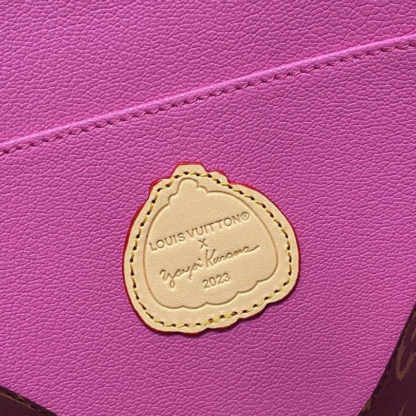 Louis Vuitton LV x YK Cosmetic Pouch (24×17×6 cm)        M46472 - DopestKickz