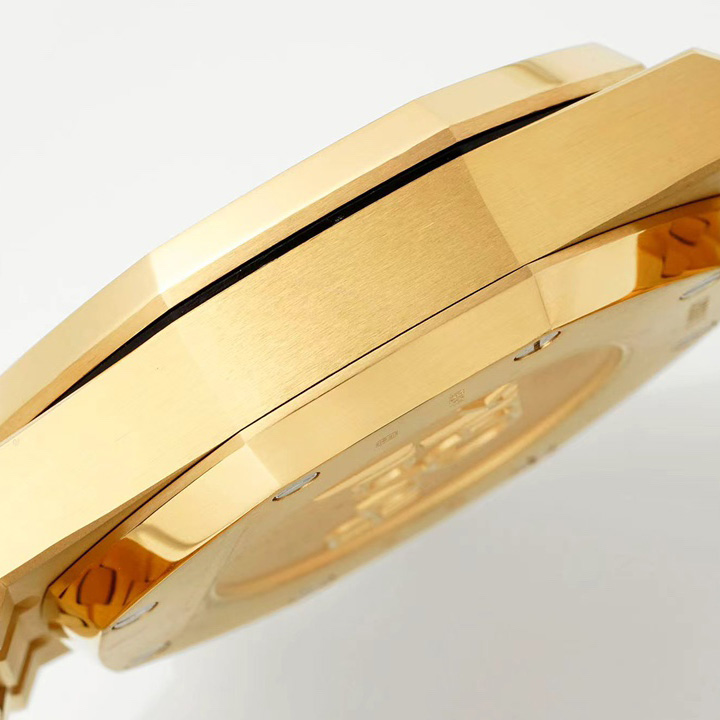 Audemars Piguet Royal Oak Chronograph - DopestKickz