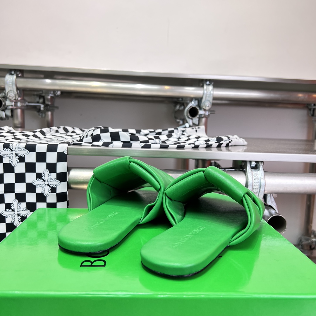 Bottega Veneta Patch Flat Mule - DopestKickz