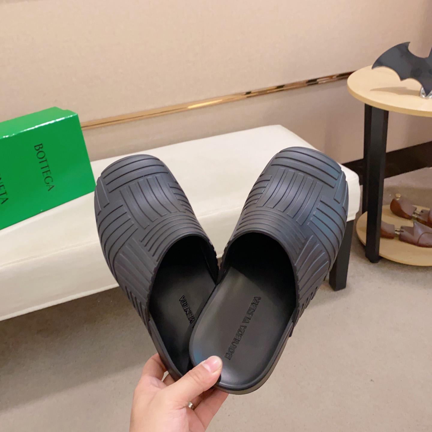 Bottega Veneta Rubber Clogs - DopestKickz