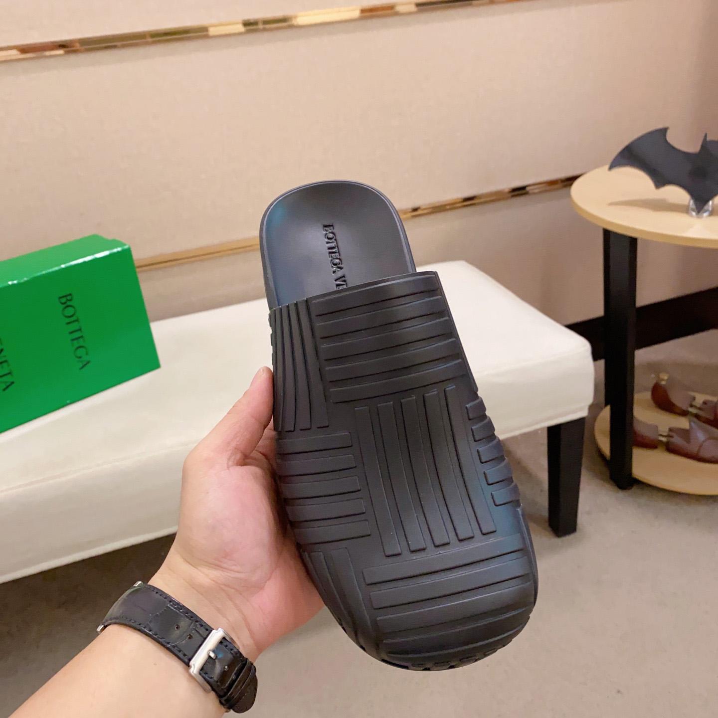 Bottega Veneta Rubber Clogs - DopestKickz