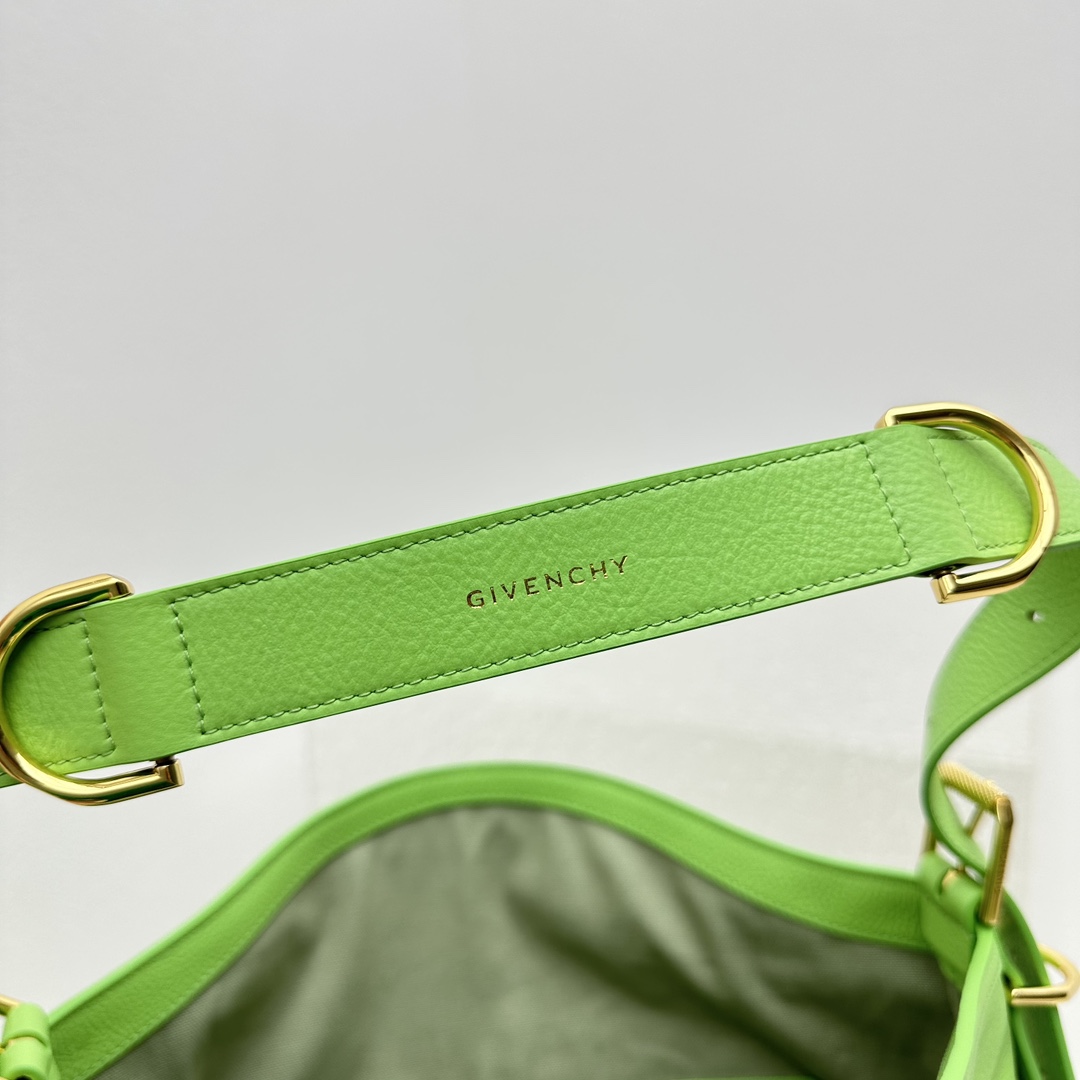 Givenchy Medium Voyou Bag In Leather(32-37-6.5cm) - DopestKickz