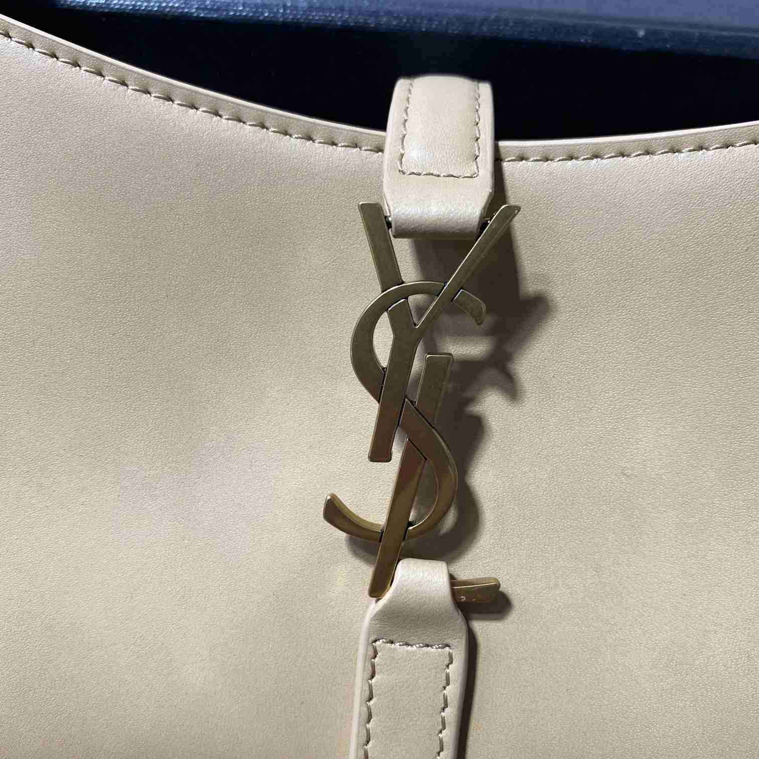 Saint Laurent Le 5 À 7 In Smooth Leather - DopestKickz