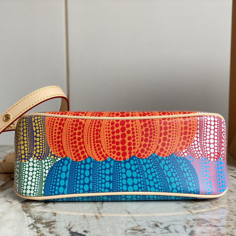 Louis Vuitton LV x YK Boulogne (27-16-10cm)    M46470 - DopestKickz