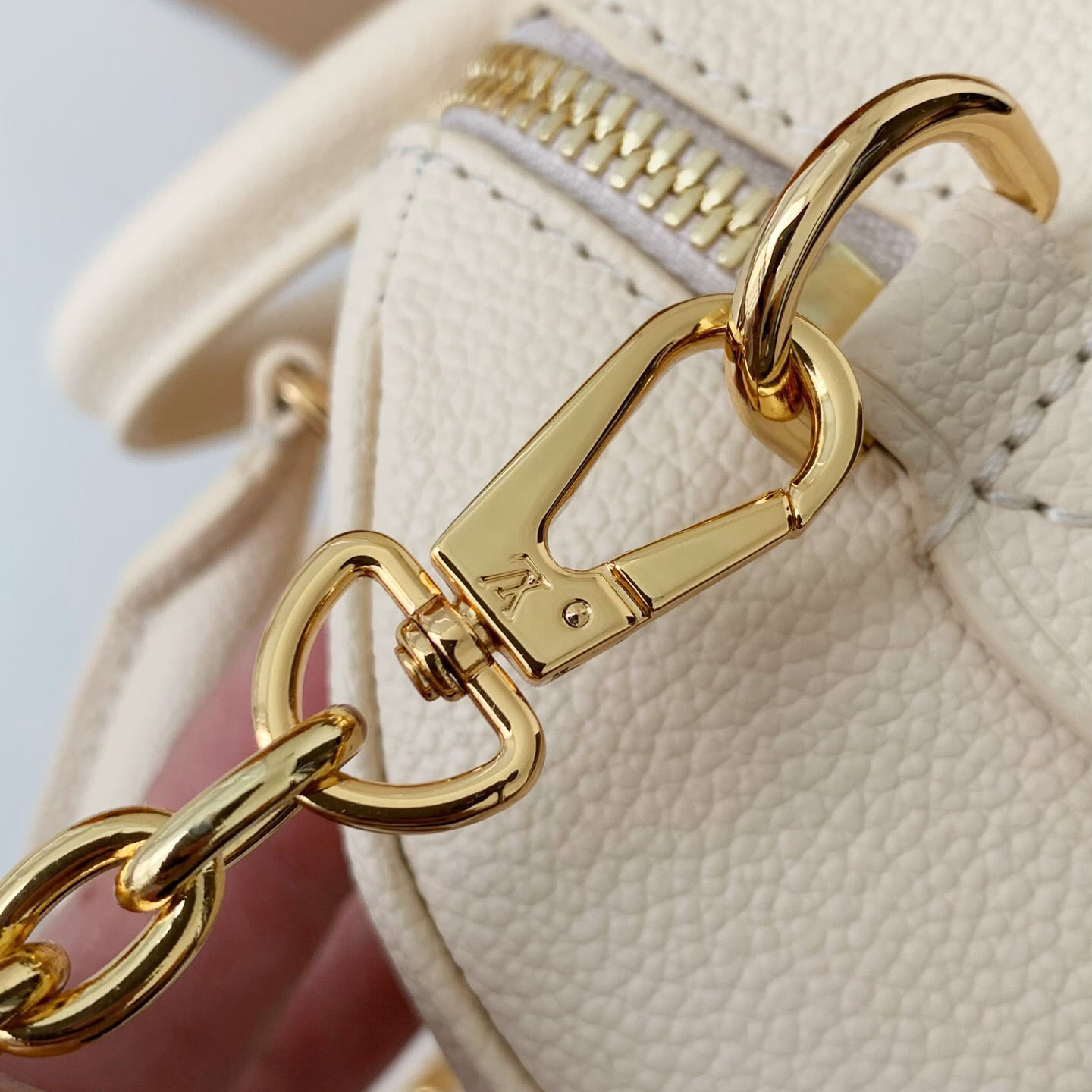 Louis Vuitton Speedy Bandouliere 20    M46397 - DopestKickz