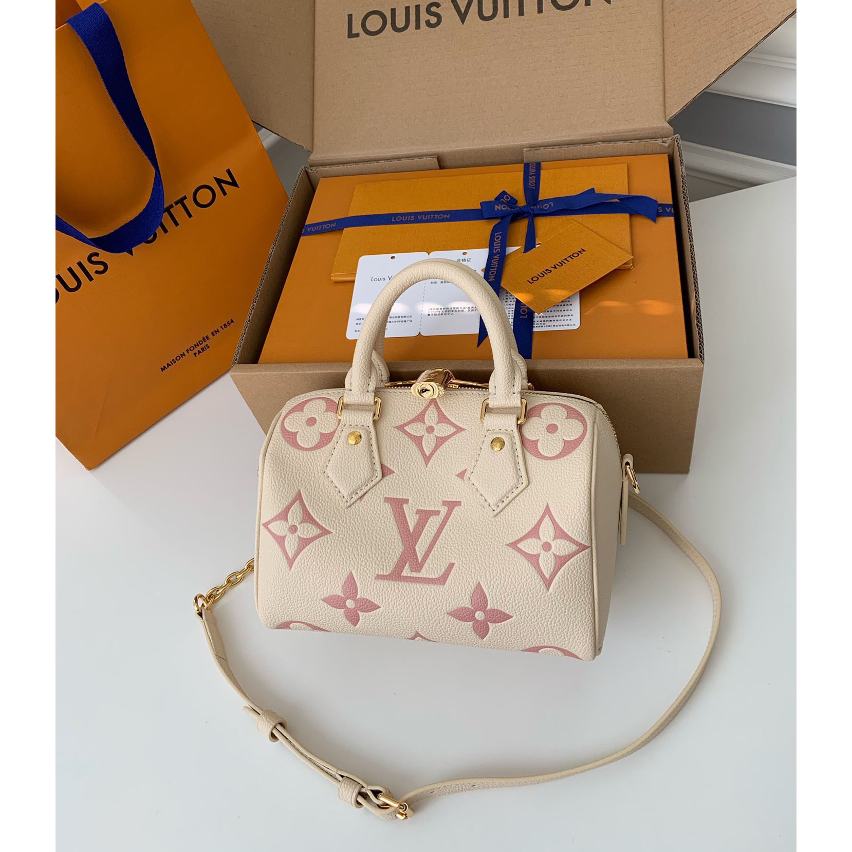 Louis Vuitton Speedy Bandouliere 20    M46397 - DopestKickz
