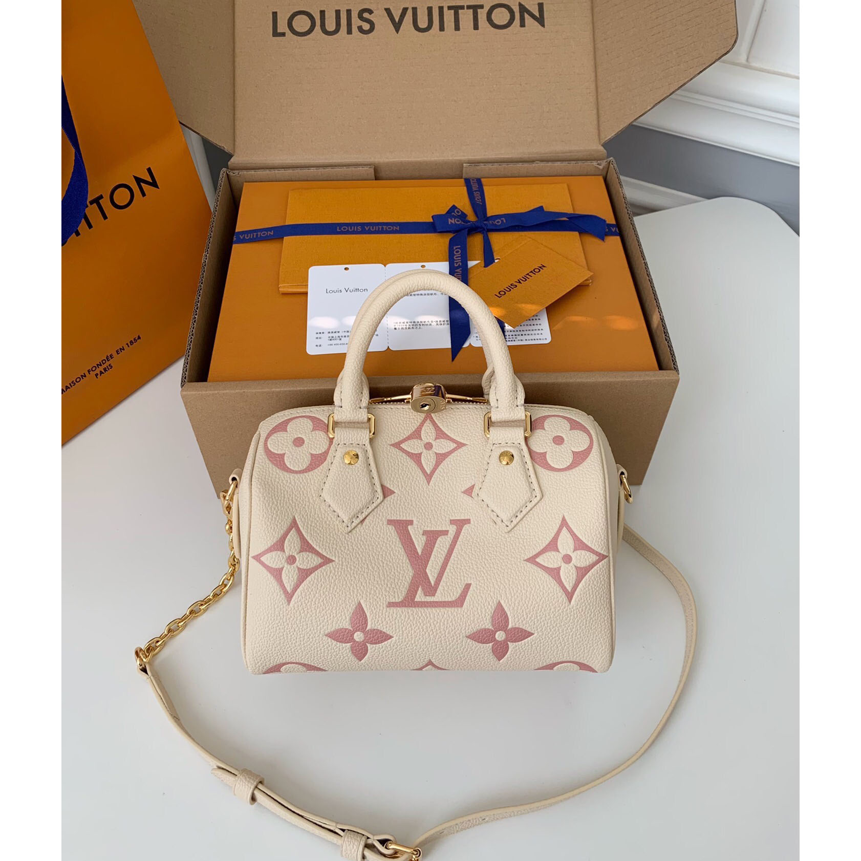Louis Vuitton Speedy Bandouliere 20    M46397 - DopestKickz