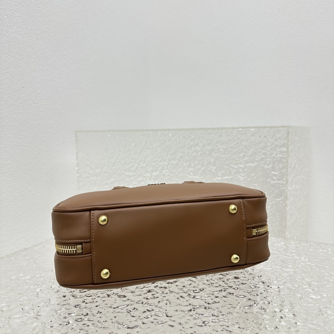 Miu Miu Arcadie leather bag - DopestKickz