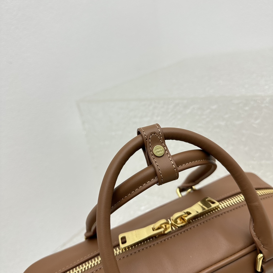Miu Miu Arcadie leather bag - DopestKickz