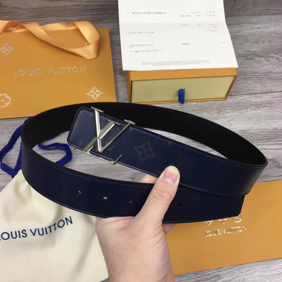 Louis Vuitton LV Pyramide 40MM Reversible Belt   M9914U - DopestKickz
