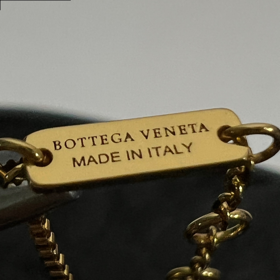 Bottega Veneta Drop Necklace - DopestKickz