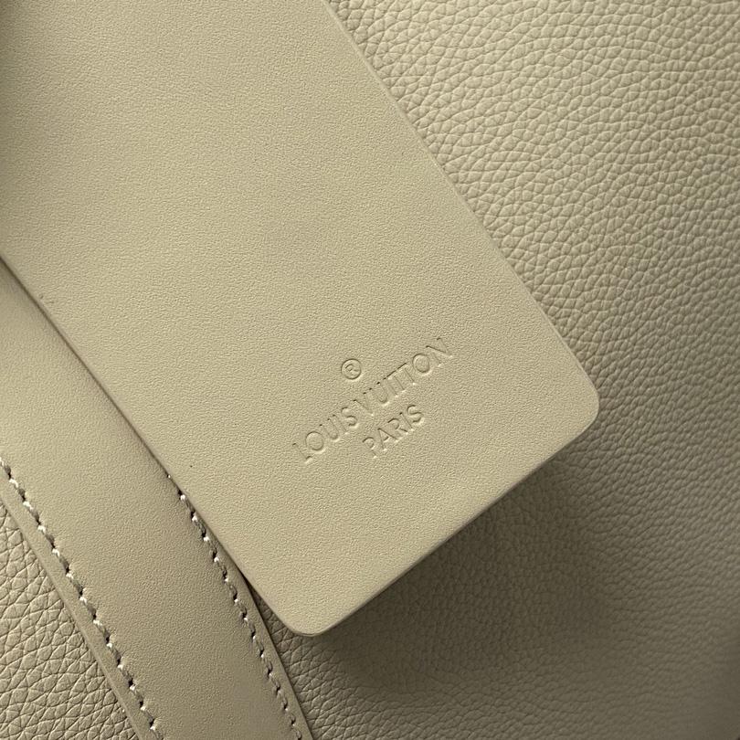 Louis Vuitton Keepall Bandoulière 50   (50 x 29 x 23 cm) M22609 - DopestKickz