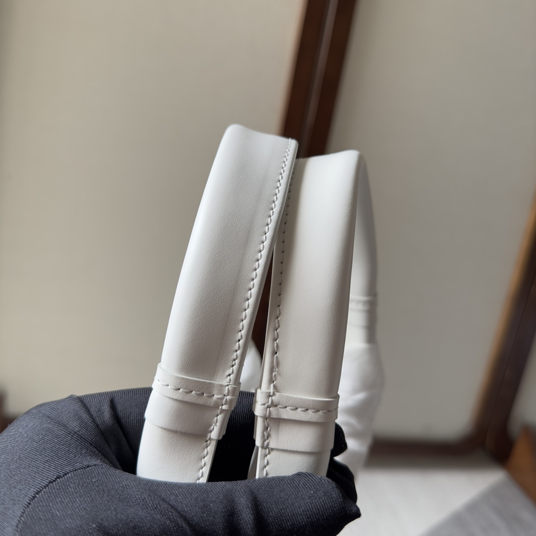 Chloe Large Woody Tote Bag  - DopestKickz