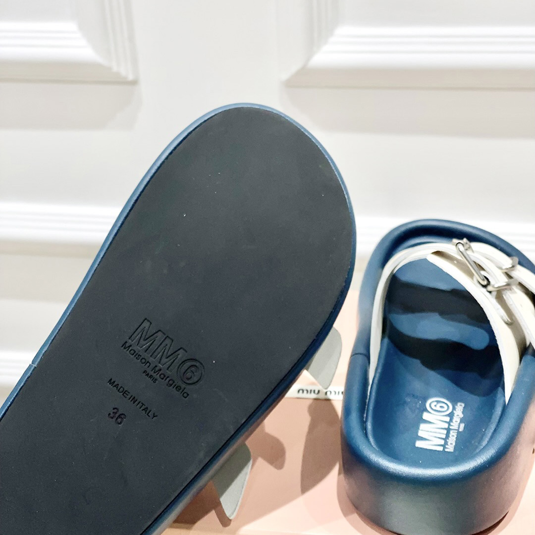 Maison Margiela MM6 Buckle-strap Leather Sandals - DopestKickz