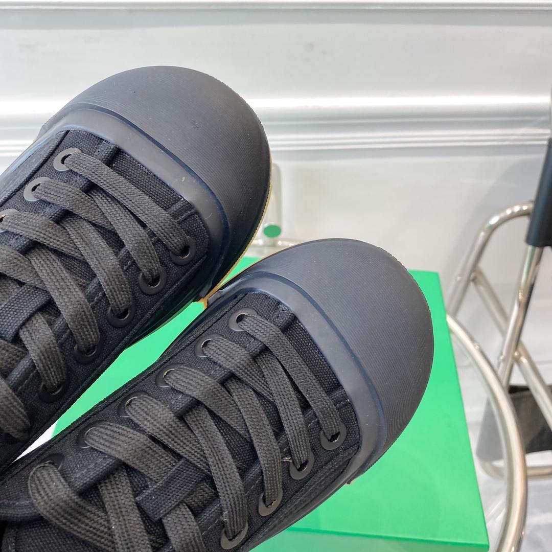 Bottega Veneta Vulcan Sneaker - DopestKickz