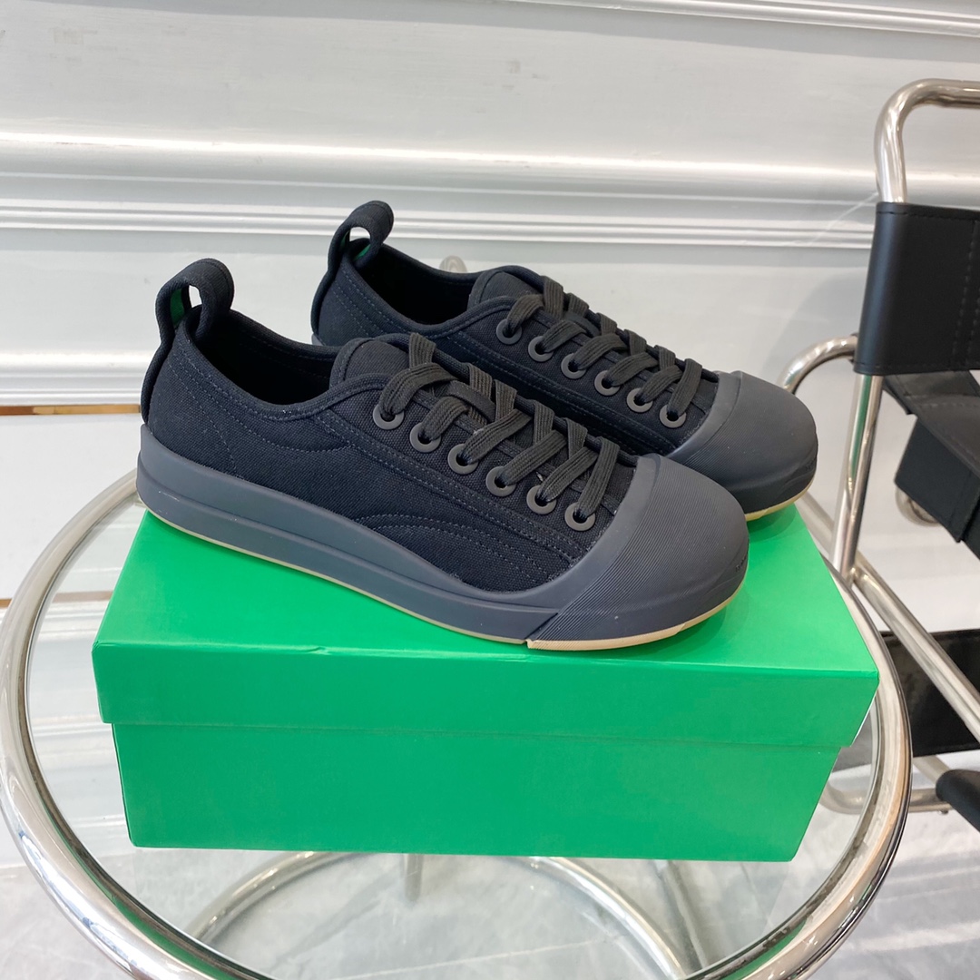 Bottega Veneta Vulcan Sneaker - DopestKickz