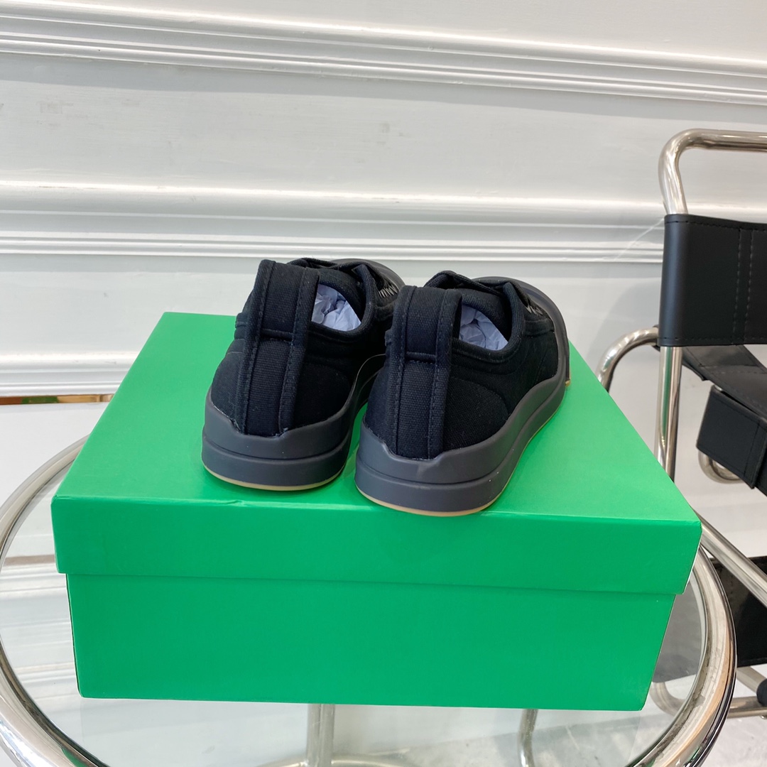 Bottega Veneta Vulcan Sneaker - DopestKickz