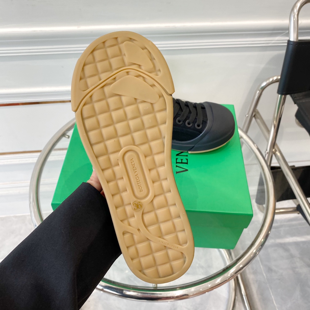 Bottega Veneta Vulcan Sneaker - DopestKickz