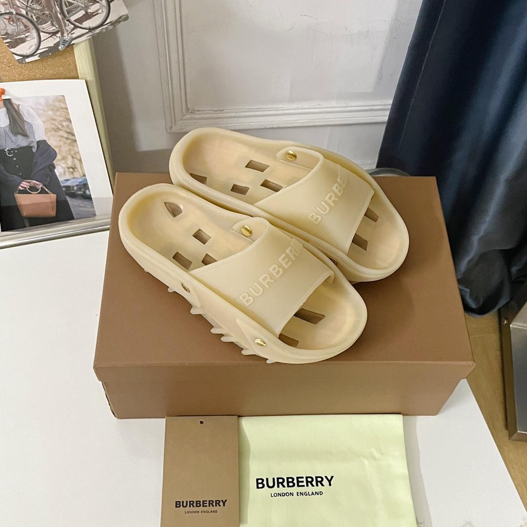Burberry Bucklow logo slides - DopestKickz