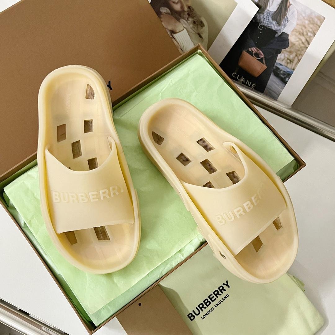 Burberry Bucklow logo slides - DopestKickz