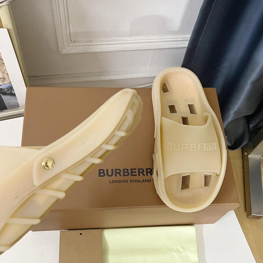 Burberry Bucklow logo slides - DopestKickz