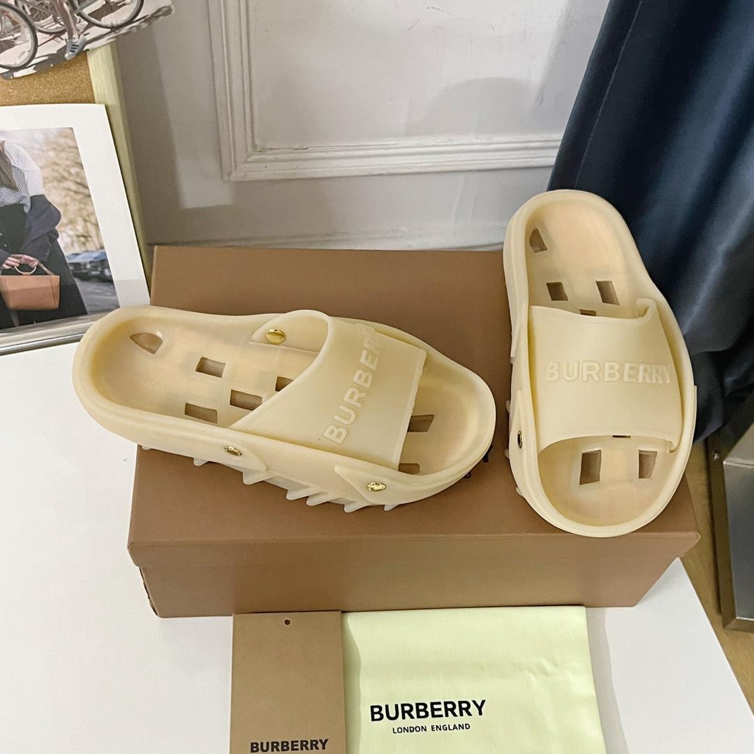 Burberry Bucklow logo slides - DopestKickz