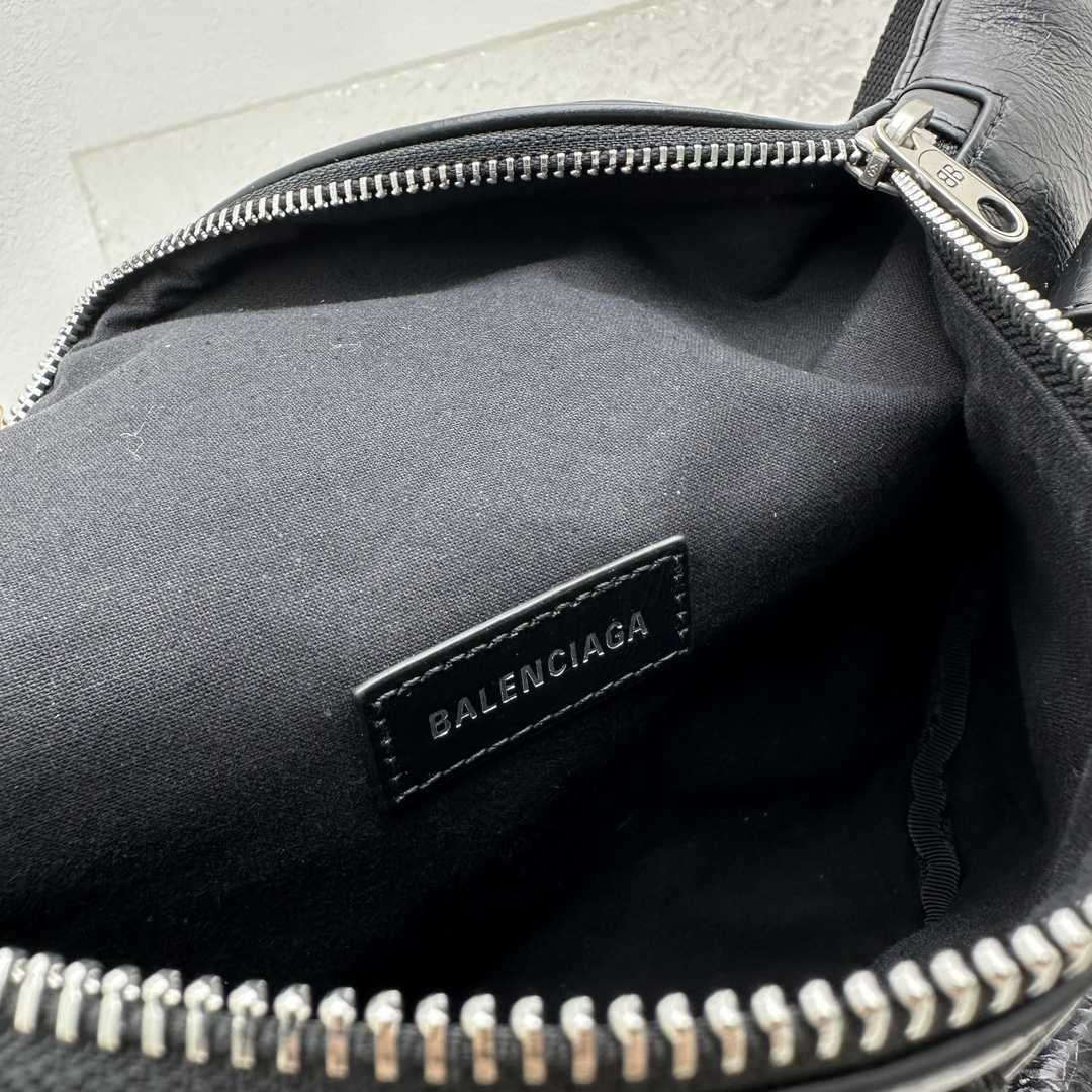 Balenciaga Superbusy Beltpack In Black - DopestKickz