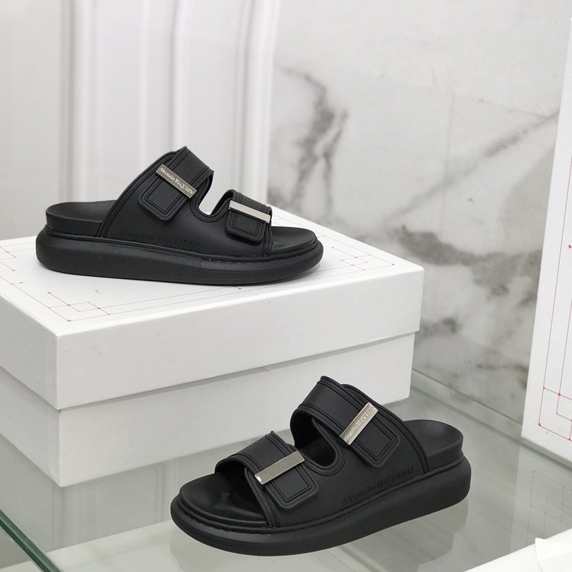 Alexander Mqueen Women's Hybrid Slide In Black/Silver - DopestKickz