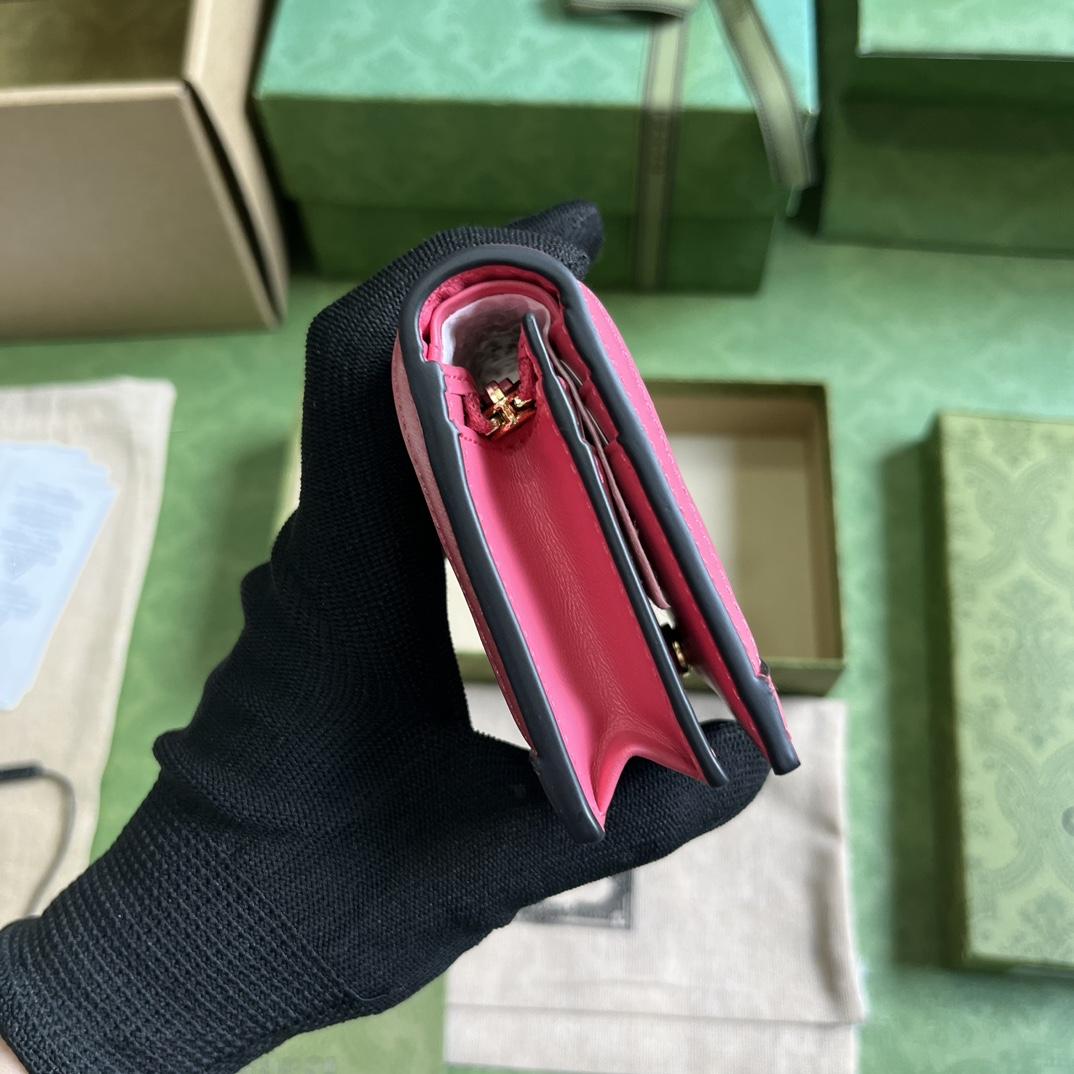 Gucci GG Matelasse Card Case Wallet - DopestKickz